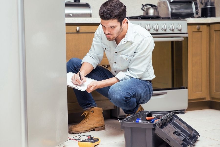 fridge repair man
